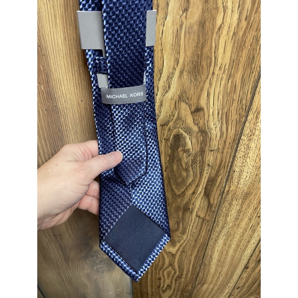MICHAEL KORS‎ Men's Silk Tie 3.25" Navy Blue Woven Neat Geometric New NWT